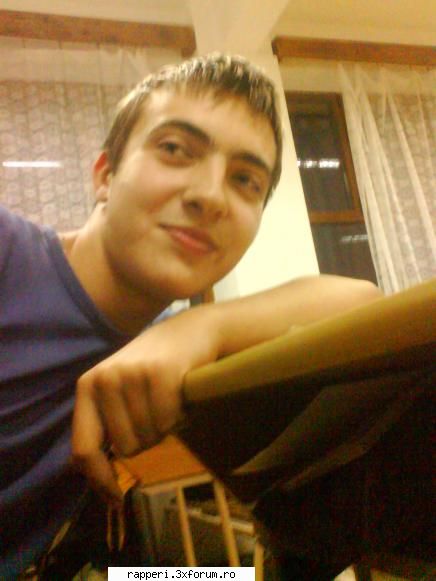 hai k ma bag sa va ajut shi eu...:d caut moderatori pentru...